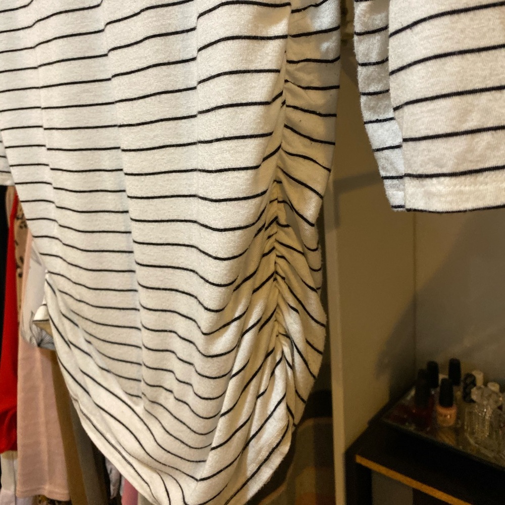 Striped Ruched Maternity Top - Picture 5 of 6